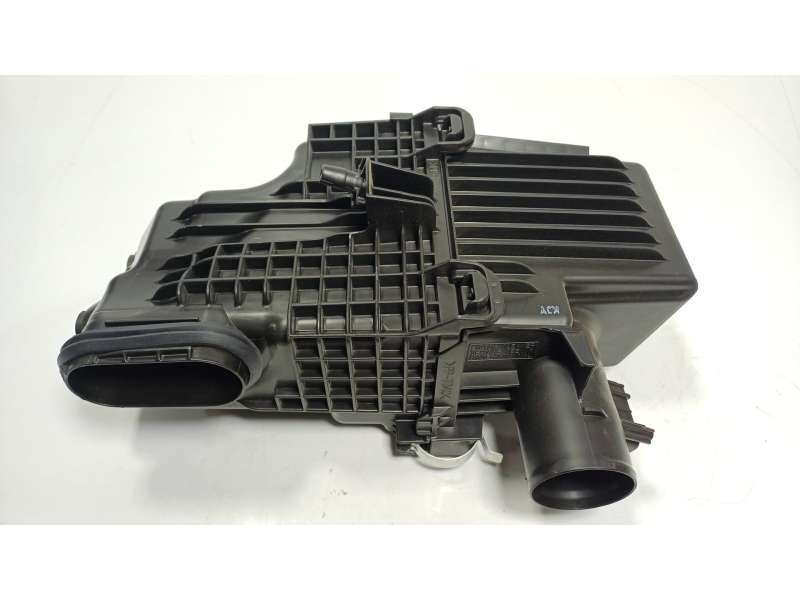 Recambio de filtro aire para toyota c-hr 1.8 16v hev referencia OEM IAM   