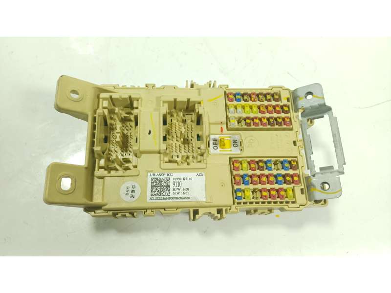 Recambio de caja reles / fusibles para hyundai i10 iii (ac3, ai3) 1.0 mpi referencia OEM IAM  91950K7110 