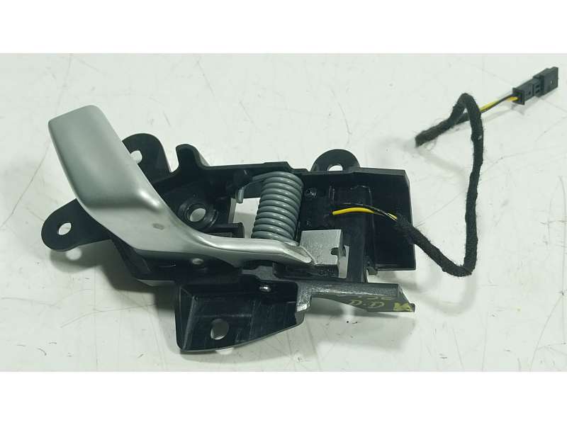 Recambio de maneta interior delantera derecha para tesla model s 60 referencia OEM IAM  100843300E 