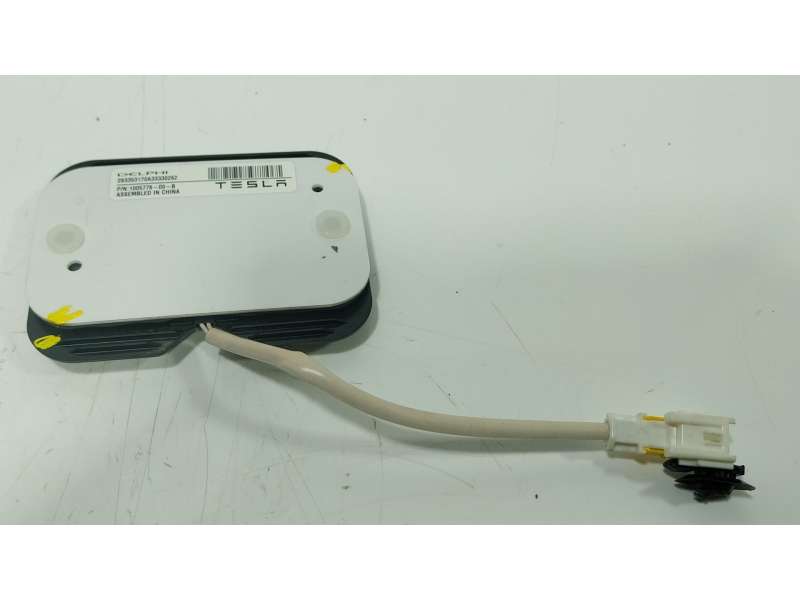 Recambio de modulo electronico para tesla model s 60 referencia OEM IAM  100577800B 