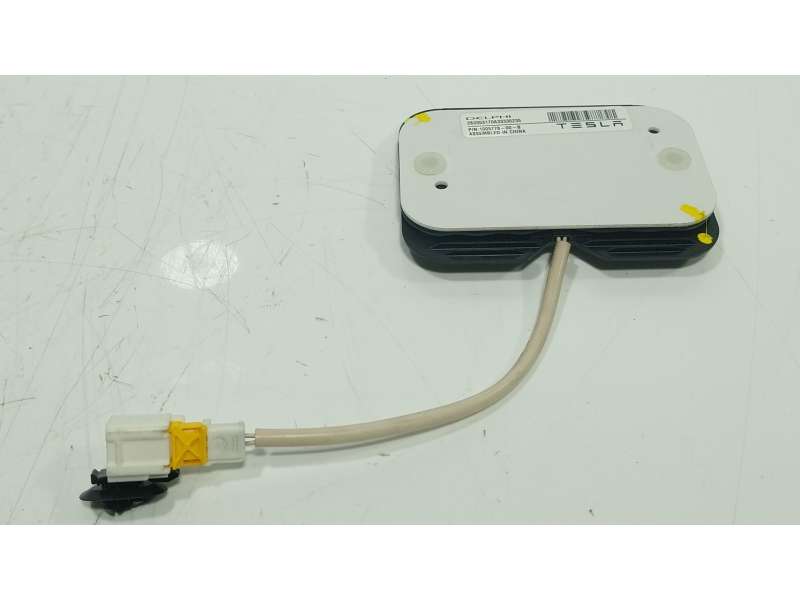 Recambio de modulo electronico para tesla model s 60 referencia OEM IAM  100577800B 