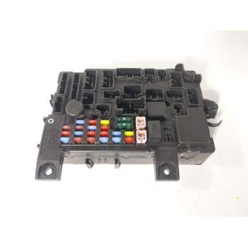 CAJA RELES / FUSIBLES 8637A890 L8637011A