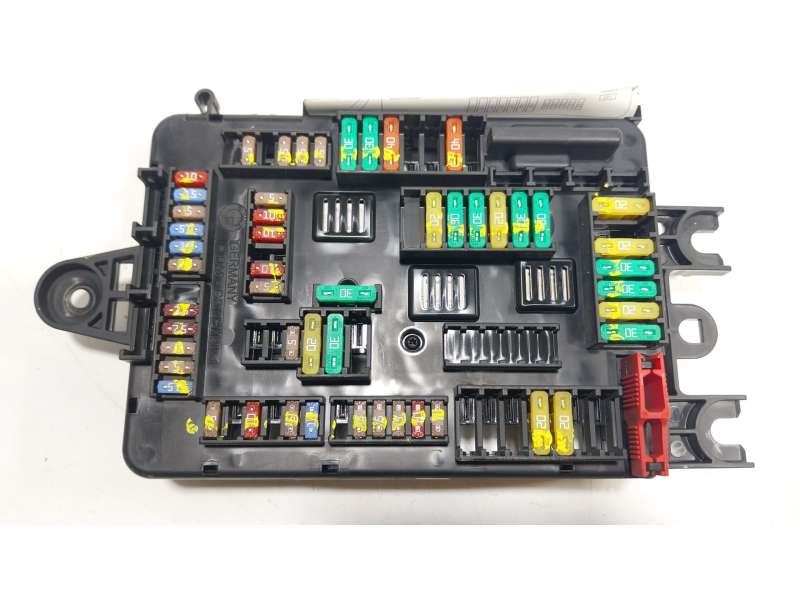 Recambio de caja reles / fusibles para bmw x5 (f15, f85) sdrive 25 d referencia OEM IAM  681965101 6114V8