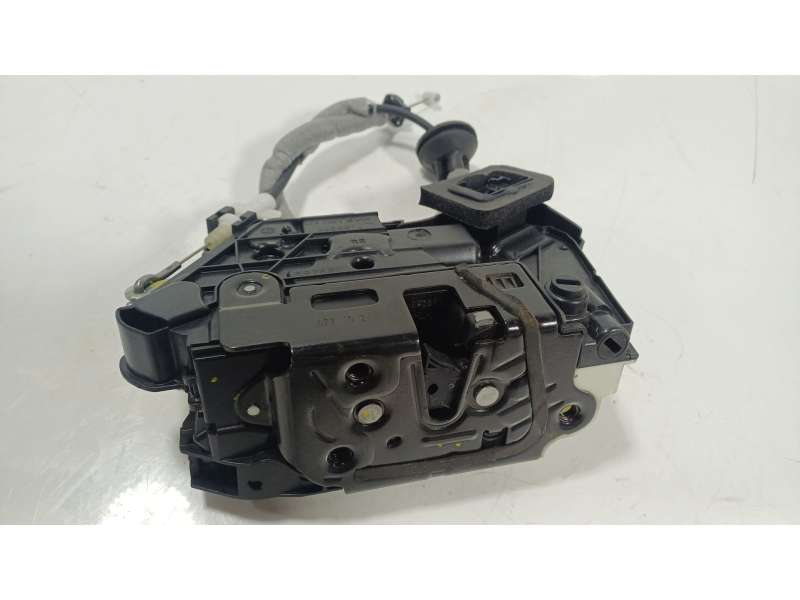 Recambio de cerradura puerta delantera derecha para volkswagen passat b8 (3g2, cb2) 2.0 tdi referencia OEM IAM  5E0839016A 6R083