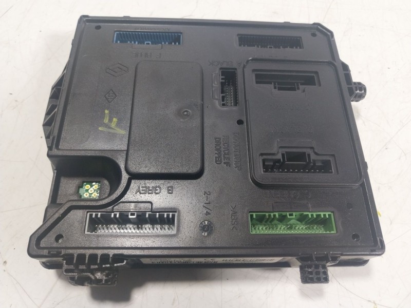 Recambio de modulo electronico para renault zoe referencia OEM IAM  284B15472R 