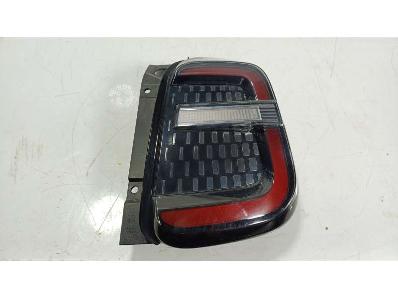 Recambio de piloto trasero derecho para fiat 600 1.2 mild hybrid referencia OEM IAM  52207540 