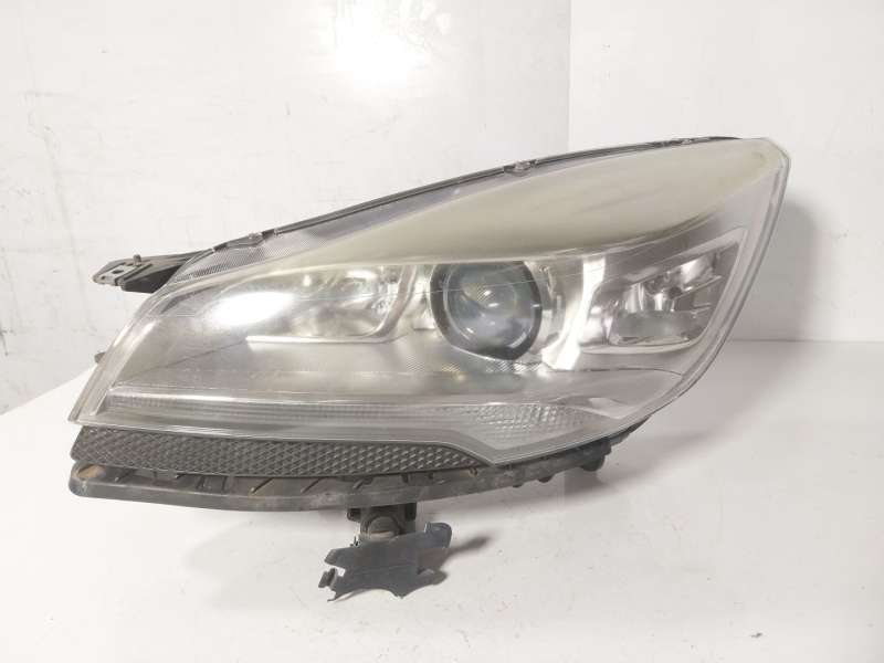 Recambio de faro izquierdo para ford kuga ii (dm2) 2.0 tdci 4x4 referencia OEM IAM 5258475 CV4413D155AH 