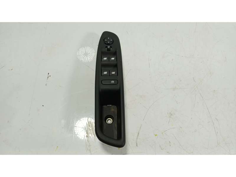 Recambio de mando elevalunas delantero izquierdo para fiat 600 1.2 mild hybrid referencia OEM IAM  98421760ZD00 