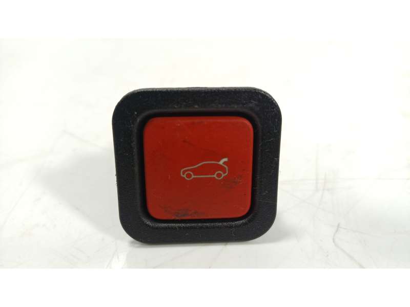 Recambio de maneta porton para fiat 600 1.2 mild hybrid referencia OEM IAM   