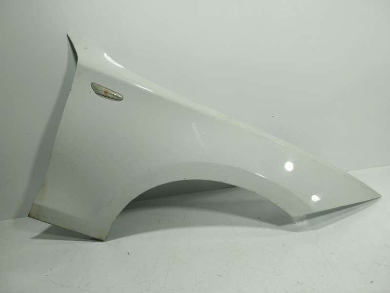 Recambio de aleta delantera derecha para bmw 1 (e87) 118 d referencia OEM IAM   