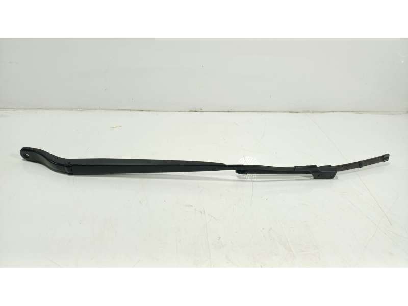 Recambio de brazo limpia delantero derecho para fiat 600 1.2 mild hybrid referencia OEM IAM  9822931880 