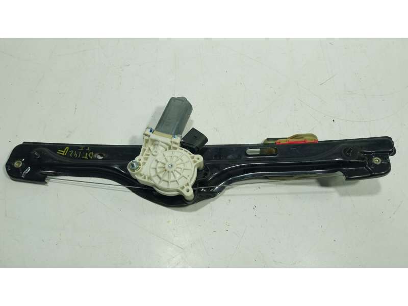 Recambio de elevalunas trasero izquierdo para bmw x5 (f15, f85) sdrive 25 d referencia OEM IAM  7322747 C11468102