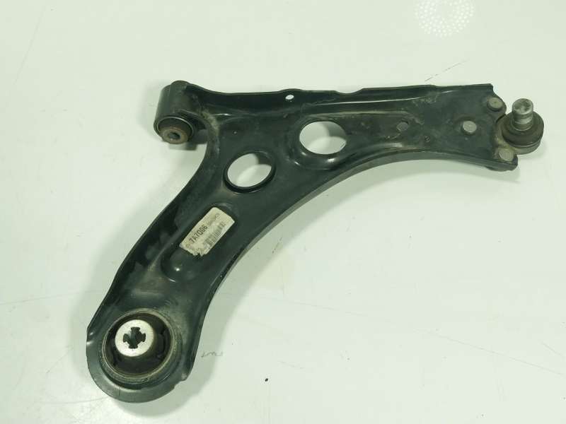 Recambio de brazo suspension inferior delantero derecho para lancia ypsilon referencia OEM IAM  7A7Q06 