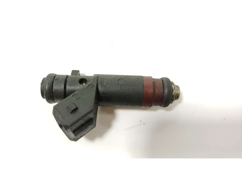 Recambio de inyector para mercedes-benz clase cl (w215) coupe 5.8 v12 36v cat referencia OEM IAM  1370780049 