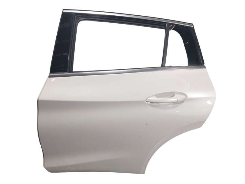 Recambio de puerta trasera izquierda para infiniti q30 1.6 referencia OEM IAM   