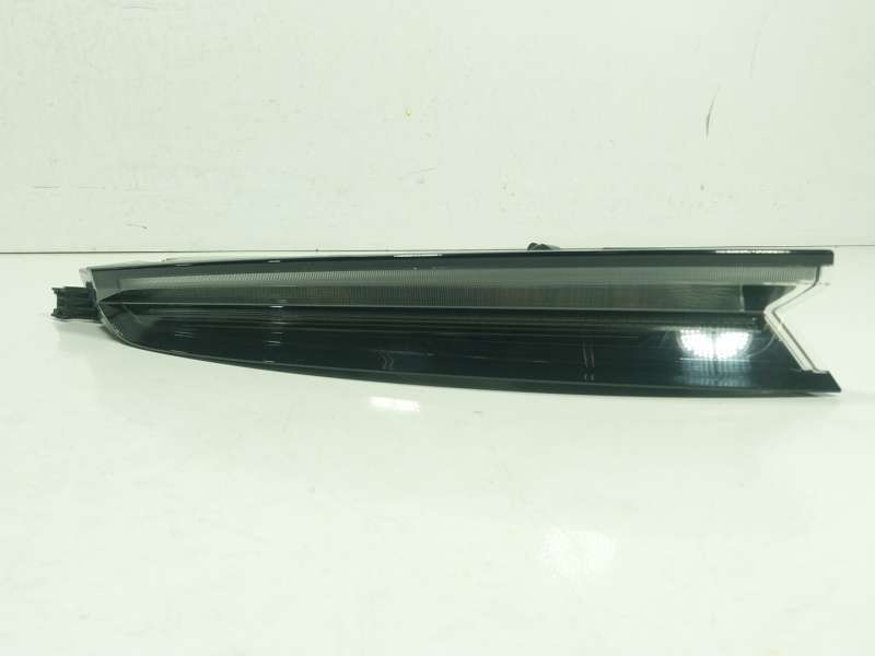 Recambio de piloto trasero izquierdo para porsche taycan (y1a) 4s referencia OEM IAM  9J1945091G 