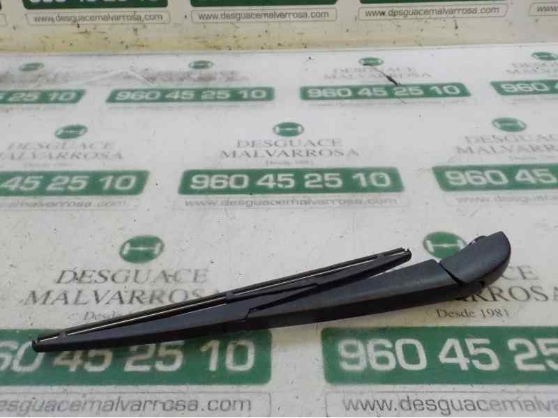 Recambio de brazo limpia trasero para toyota rav4 hybrid fwd referencia OEM IAM 8524142110  