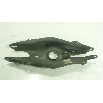 BRAZO SUSPENSION INFERIOR TRASERO DERECHO A2053522000 