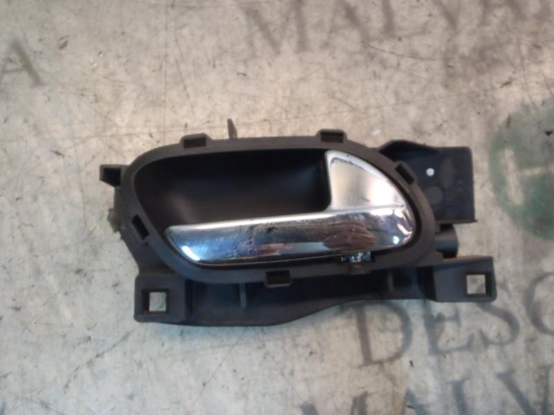 Recambio de maneta interior delantera derecha para peugeot 407 sr confort referencia OEM IAM   