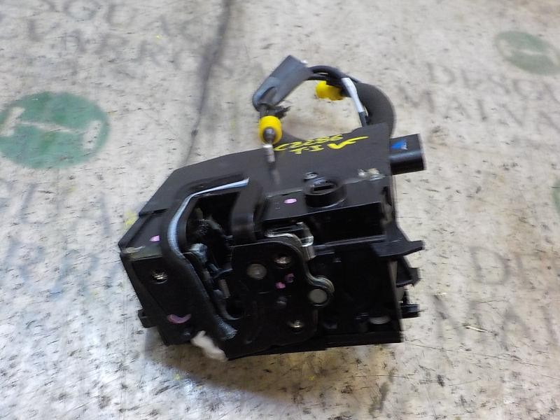 Recambio de cerradura puerta trasera izquierda para peugeot 308 1.2 12v e-thp referencia OEM IAM 9826126080  