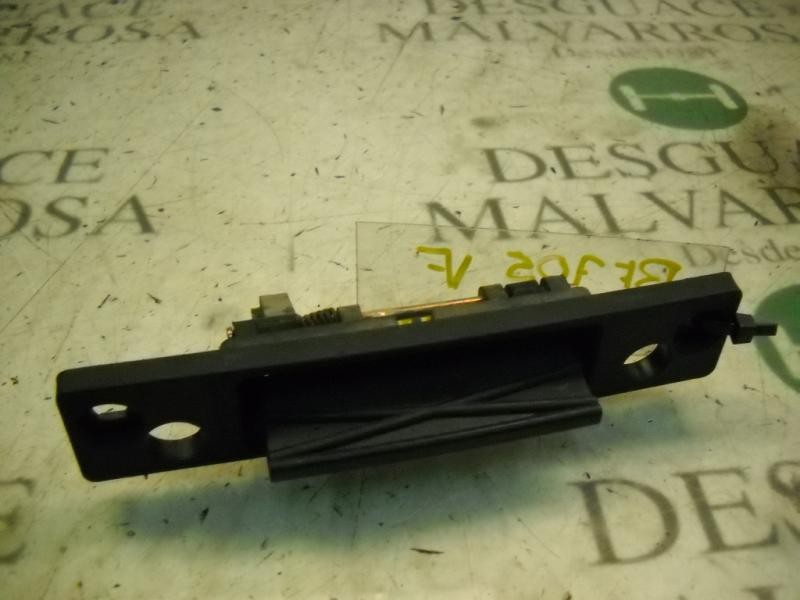 Recambio de maneta porton para kia carens 2.0 crdi ex monovolumen referencia OEM IAM 0K34A62410  