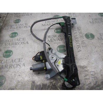 ELEVALUNAS DELANTERO DERECHO 