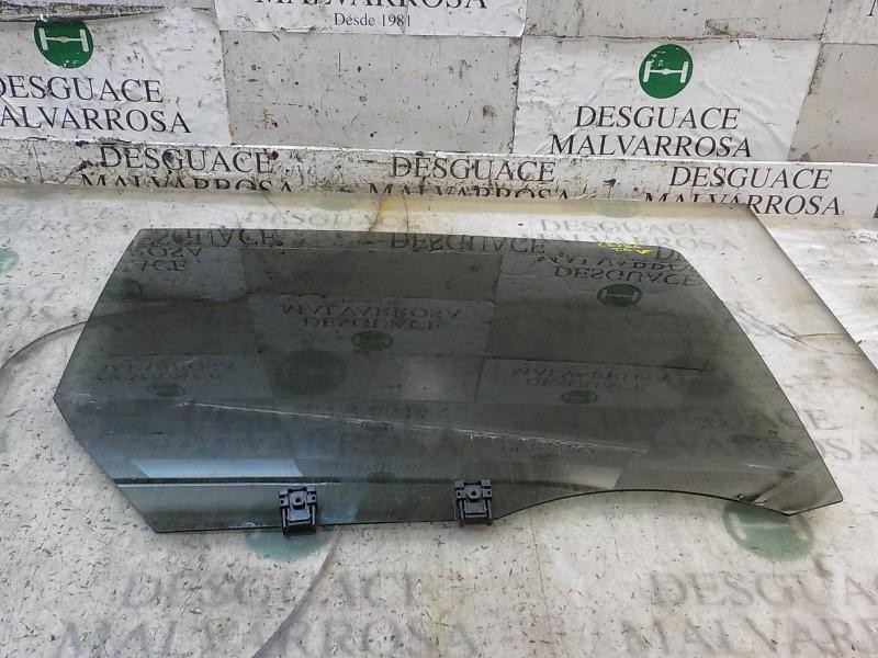 Recambio de cristal puerta trasero derecho para peugeot 308 1.2 12v e-thp referencia OEM IAM 9677868680  