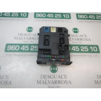 CAJA RELES / FUSIBLES 