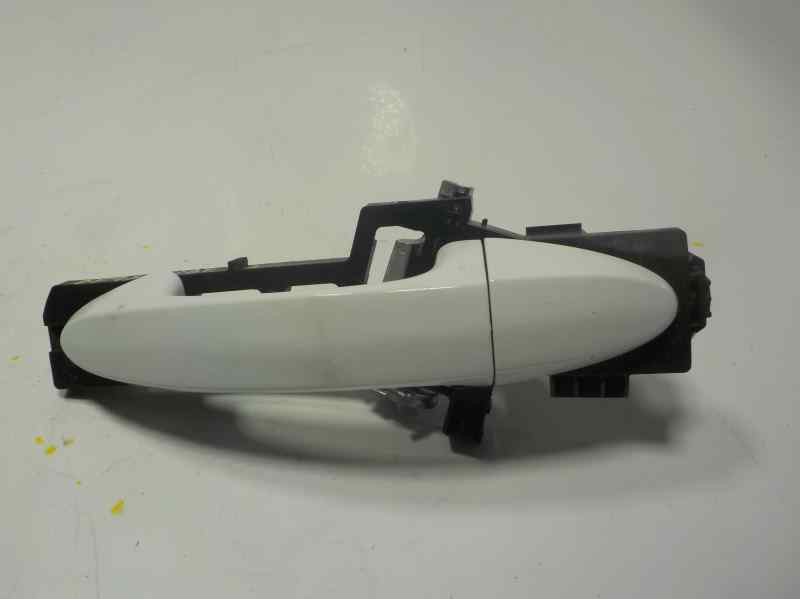 Recambio de maneta exterior lateral izquierda para ford transit courier ambiente referencia OEM IAM 1788863  