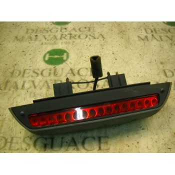 PILOTO TRASERO CENTRAL 0K2FB5158044 