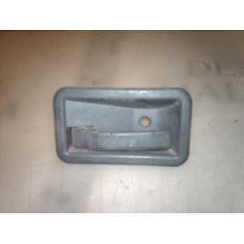 MANETA INTERIOR DELANTERA IZQUIERDA 