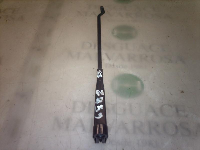 Recambio de brazo limpia delantero izquierdo para renault clio i phase iii 1.9 d rn referencia OEM IAM   