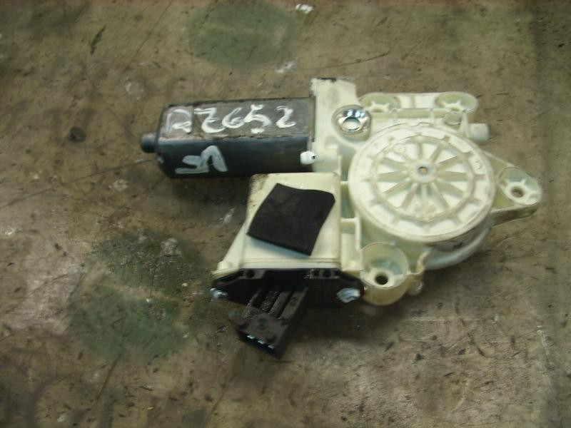 Recambio de motor elevalunas delantero derecho para opel vectra c berlina comfort referencia OEM IAM   