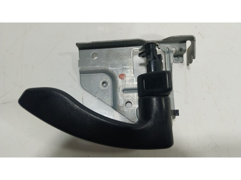 Recambio de maneta interior delantera izquierda para fuso (mitsubishi) canter 3s13 referencia OEM IAM   