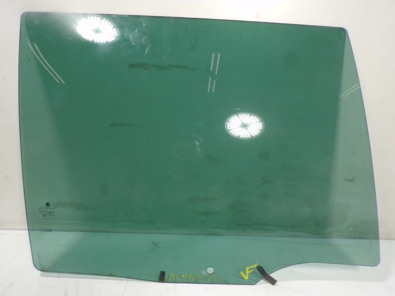 Recambio de cristal puerta trasero derecho para skoda octavia combi (nx5) 2.0 tdi referencia OEM IAM 5E9845206D  