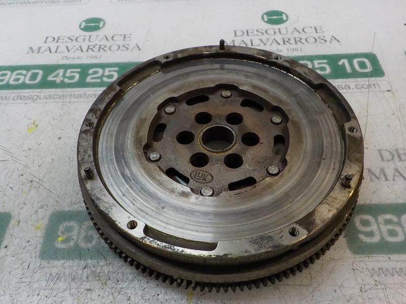 Recambio de volante motor para peugeot 308 business line referencia OEM IAM 9801995380  