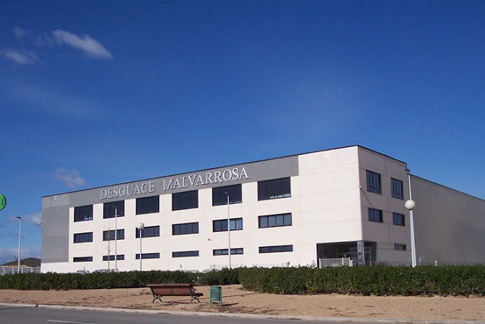 Vehículos en las instalaciones