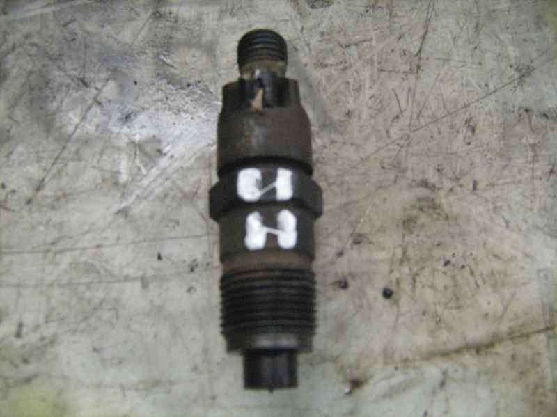 INJECTEUR NISSAN VANETTE CARGO HC23 *