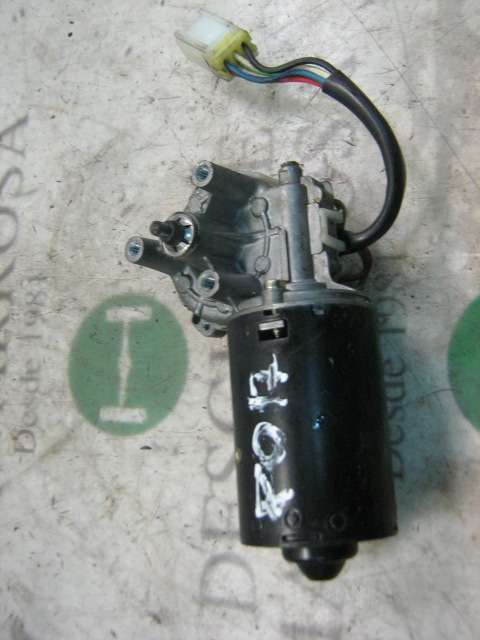 MOTEUR D'ESSUIE-GLACE AVANT NISSAN TRADE 100 *